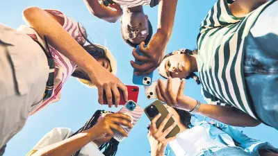 Sosyal Medyada Türkiye Modeli: 15 Yaş Altı İçin İlk Görüşme Haftaya