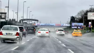 İstanbul'da Ramazan Bayramı'nın İlk Gününde Yollar Boş Kaldı