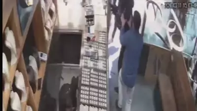 Sultangazi'de Kuyumcu Soygun Girişimi: Saldırganlar Silah Kabzasıyla Darp Etti