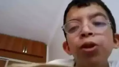 Tablet Reis'in Dramatik Dönüşümü: Zorbalık Yüz Ameliyatına İtti