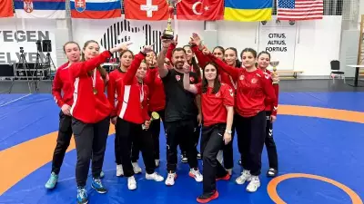 Türk Kadın Güreşçiler Budapeşte'de Zirveye Ulaştı: 4 Altın Madalya