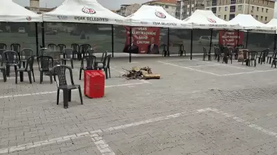 Uşak Belediye Başkanı'na Destek Programına Kimse Katılmadı: Otele Odasında Havluyla Yakalanmıştı