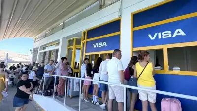 Yunanistan Türk Turistler İçin Ekspres Vize Süresini Bir Yıl Daha Uzattı