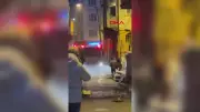 Beyoğlu'nda Metruk Binada Çıkan Yangında Oyuncu Umut Özkan Son Anda Kurtuldu