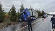 Eskişehir'de TIR'ın Otomobile Çarpıp Sürüklediği Kaza Kamerada: 1 Ölü, 2 Yaralı