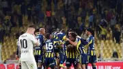 Fenerbahçe'nin Zaferinde Tedesco Eleştirileri: 'Katkısı Sıfır' Denildi