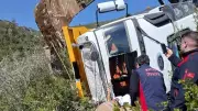 Hatay'da Hafriyat Kamyonu Uçuruma Yuvarlandı: Sürücü Hayatını Kaybetti