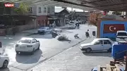 Hatay'da Korkunç Kaza: Motosiklet Sürücüsü Çarpışma Anında Havada Takla Attı!