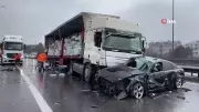 Kocaeli TEM'de Zincirleme Kazada 6 Araç Birbirine Girdi, Tırdan Sular Saçıldı