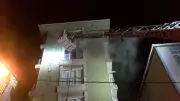 Ümraniye'de 5 Katlı Binada Çıkan Yangın İtfaiye Ekiplerince Söndürüldü