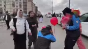 Şırnak'ta Polis Nevruz'da Çocuklara Pamuk Şeker ve Balon Dağıttı