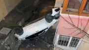 İstanbul'da Korkunç Kaza: Otomobil Rampadan Hızla İnip 8 Metrelik Boşluğa Düştü
