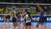 Sultanlar Ligi'nde Play-Off Takımları Belli Oldu: VakıfBank ve Fenerbahçe Garantiledi