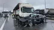 TEM Otoyolu'nda Zincirleme Kaza: 6 Araç Birbirine Girdi, 3 Yaralı
