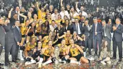 VakıfBank, Eczacıbaşı Dynavit'i 3-1 Yenerek Kupa Voley'de 10. Şampiyonluğunu Kutladı
