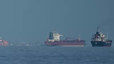 ABD'nin İran Ablukası Sonrası Hürmüz Boğazı'nda İki Tanker Geri Döndü