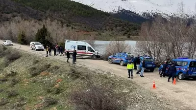 Adana'da Gölette Genç Kadın Cesedi Bulundu, Ölüm Nedeni Araştırılıyor