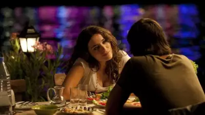 Aşk Tesadüfleri Sever Filmi Konusu ve Oyuncuları