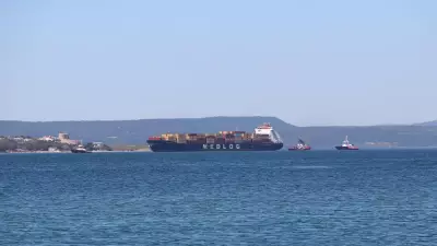 Çanakkale Boğazı'nda arıza yapan konteyner gemisi yedeklendi