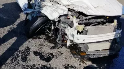 Çankaya'da Feci Kaza: Otomobil Tıra Arkadan Çarptı, Sürücü Ağır Yaralandı