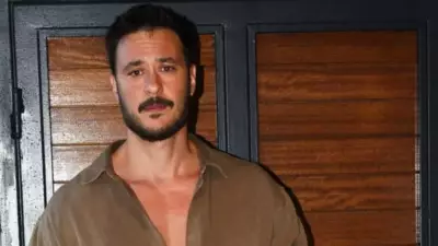 Anıl Altan 'Yakışıklı Mısırcı'ya Rakip Oldu, Paylaşımı Güldürdü