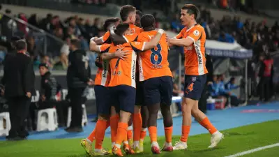 Başakşehir Kasımpaşa'yı 4-0 Mağlup Etti, Seri 5 Maça Çıktı