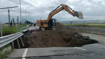 Batman'da Yoğun Yağışlar Yolu Çökertti: Güney Çevre Yolu Trafiğe Kapatıldı