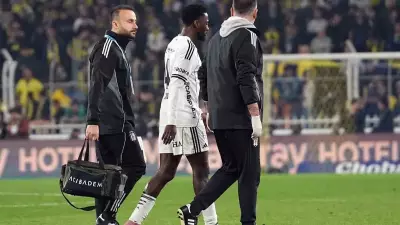Beşiktaş'ta Ndidi Şoku: Yıldız Oyuncu Derbide Sakatlandı