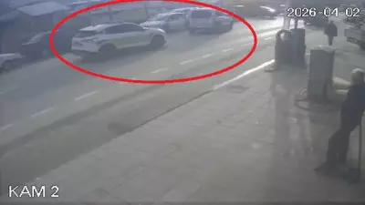 Bursa'da Seyir Halindeki Araç Silahlı Saldırıya Uğradı: Yaralı Sürücü Polise Sığındı