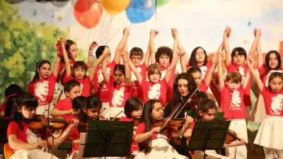 Doğa Koleji'nde 23 Nisan coşkusu 100 kampüste aynı anda yaşandı