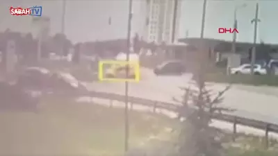 Edirne'de Ambulans ile Taksi Çarpıştı: 5 Yaralı Kamerada