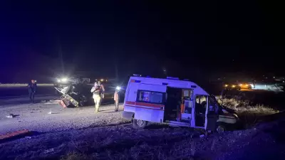 Erzurum'da Ambulans Traktöre Arkadan Çarptı: 4 Kişi Yaralandı