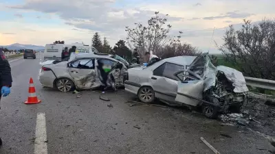Eskişehir'de Karşı Şerit Faciası: 4 Kişi Hayatını Kaybetti, 2 Kişi Yaralandı