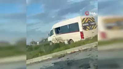 Eskişehir'de Otomobil ile İşçi Servisi Çarpıştı: 6 Yaralı