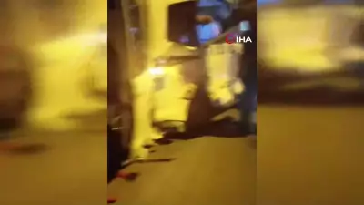 Eyüpsultan'da iki hafif ticari aracın çarpıştığı kazada 4 kişi yaralandı