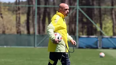 Fenerbahçe'de Başakşehir maçı hazırlıkları Göle yönetiminde sürüyor