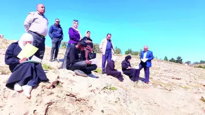 İşgalci yerleşimciler Filistinli çocukların okul yolunu tel örgülerle kapattı