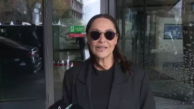 Hülya Avşar, Hastanede Tedavi Gören İbrahim Tatlıses'i Ziyaret Etti