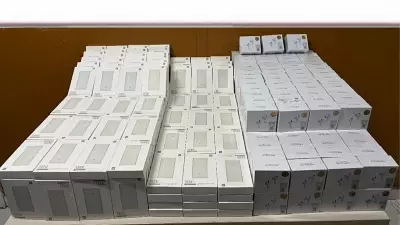 Kocaeli'de 4,4 Milyon TL Değerinde Kaçak Elektronik Operasyonu: 330 Powerbank ve 300 Kulaklık Ele Geçirildi