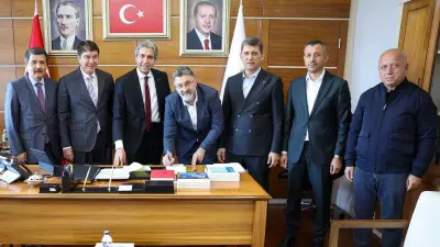 Kumbul, AK Parti'ye Geçiş Kararını Açıkladı: 'Esas Olan Polemik Değil Hizmet'