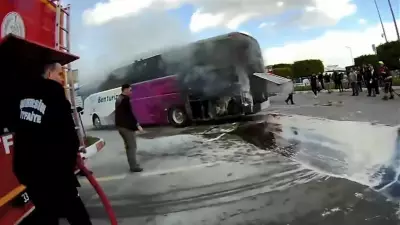 Mersin'de Otobüs Yangını Hızlı Müdahaleyle Söndürüldü