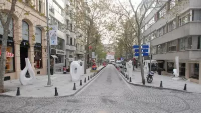 Metrekaresi Servet Değerinde: Türkiye'nin En Pahalı Sokağı Avrupa'yı Solladı!