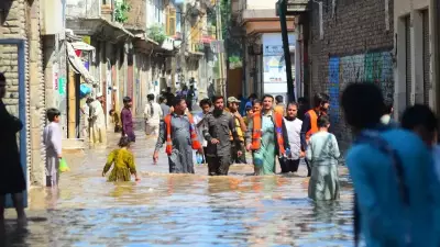 Peşaver'de Sel Felaketi: 31 Can Kaybı, Acil Durum İlan Edildi