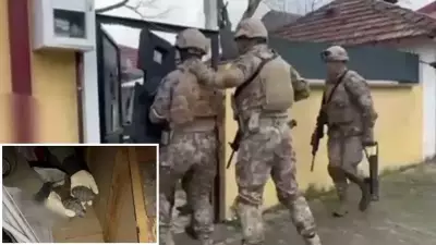 Sakarya'da Narkotik Operasyon: Uyuşturucu ve Silah Ele Geçirildi, 3 Kişi Tutuklandı