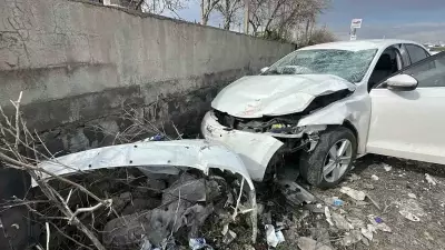 Siverek'te Otomobil Yayaya Çarptı: 1'i Ağır 2 Yaralı