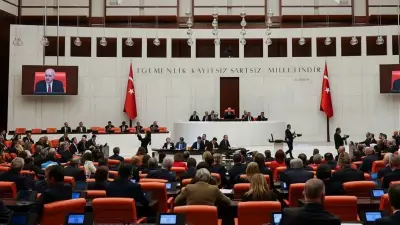 Sosyal medya ve doğum izni düzenlemesi yasalaştı