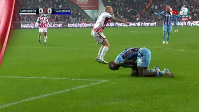 Trabzonspor Samsunspor Maçında Penaltı Bekledi! Hakem Devam Kararı Verdi