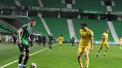 Trendyol 1. Lig'de 4 Gollü Maç Berabere Bitti: Sakaryaspor 2-2 İstanbulspor