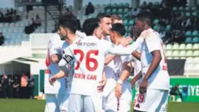 Van Spor FK, Serik Spor'u 6-1 Yendi: Trendyol 1. Lig'de Gol Yağmuru