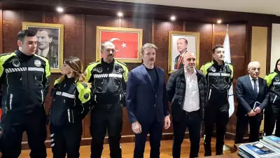 Yaralı Bebeği Kurtaran Motosikletli Zabıtalar Altınla Ödüllendirildi